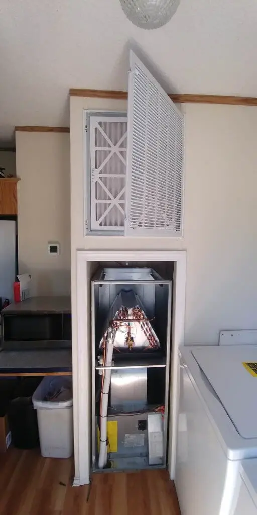 mobile home furnace with filter grill 900
